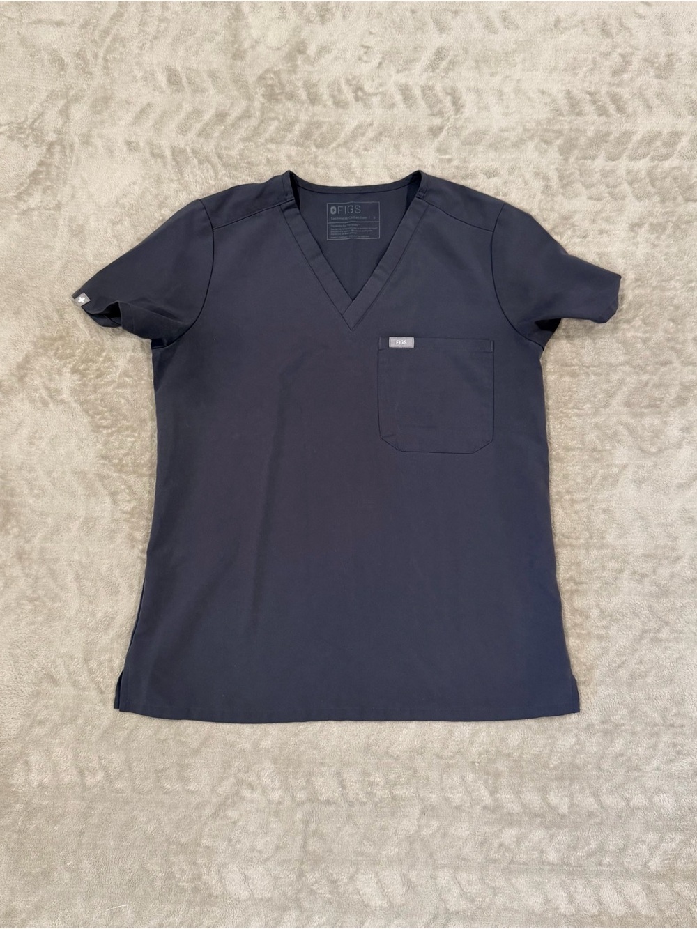 FIGS Technical Collection Dark Gray V-Neck Scrub Top Size Small